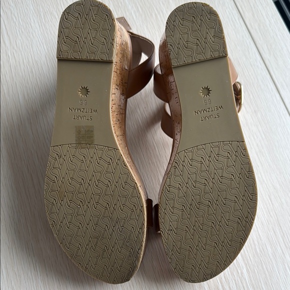 Stuart Weizmann Women's Tan Platform Sandals - Picture 6 of 10